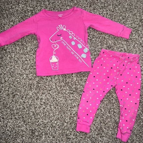 Carter’s Pajama Set - Picture 1 of 1